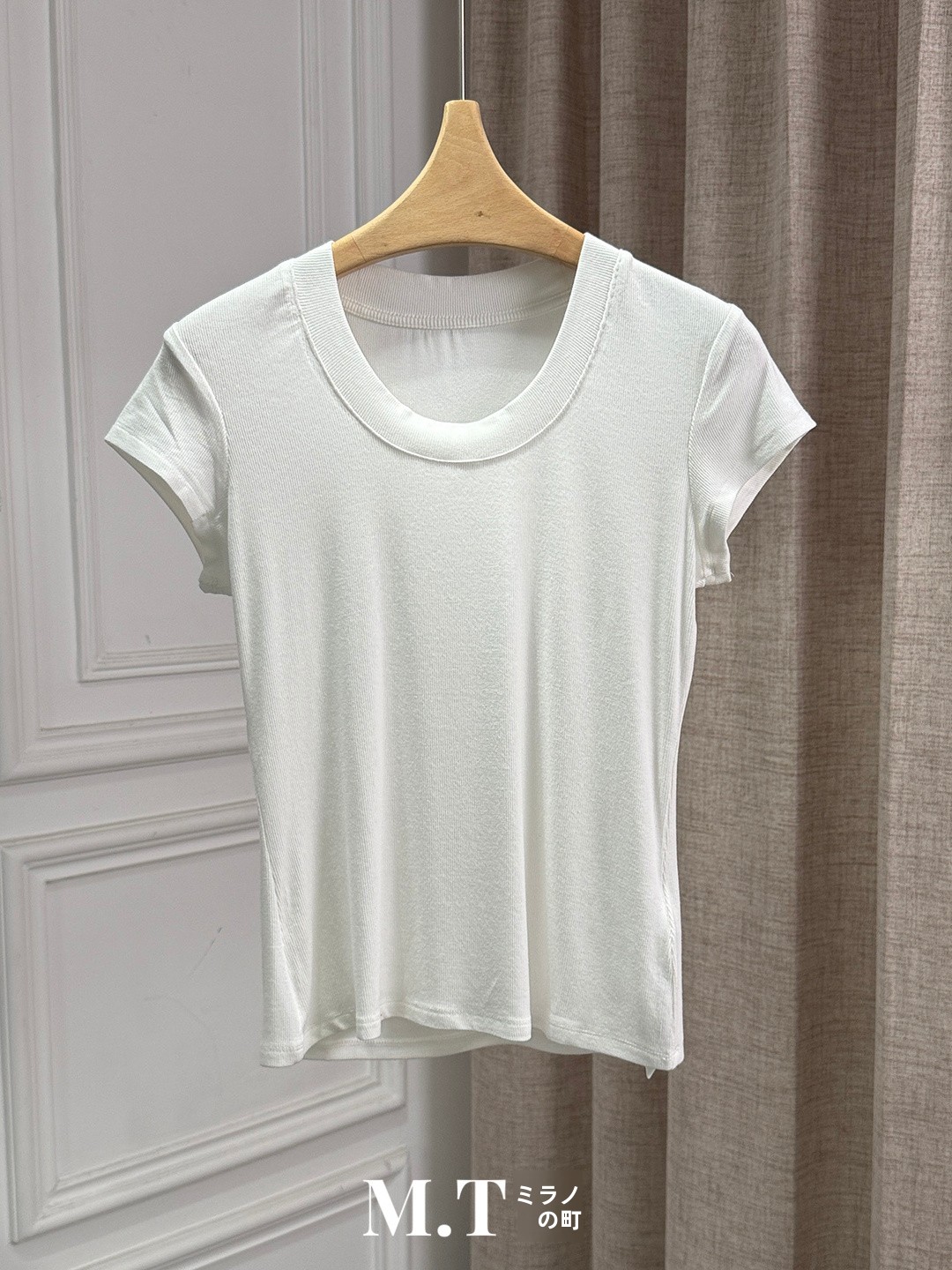 Street Fashion Of Milan - Slim Fit U-Neck Color T-Shirt Milan