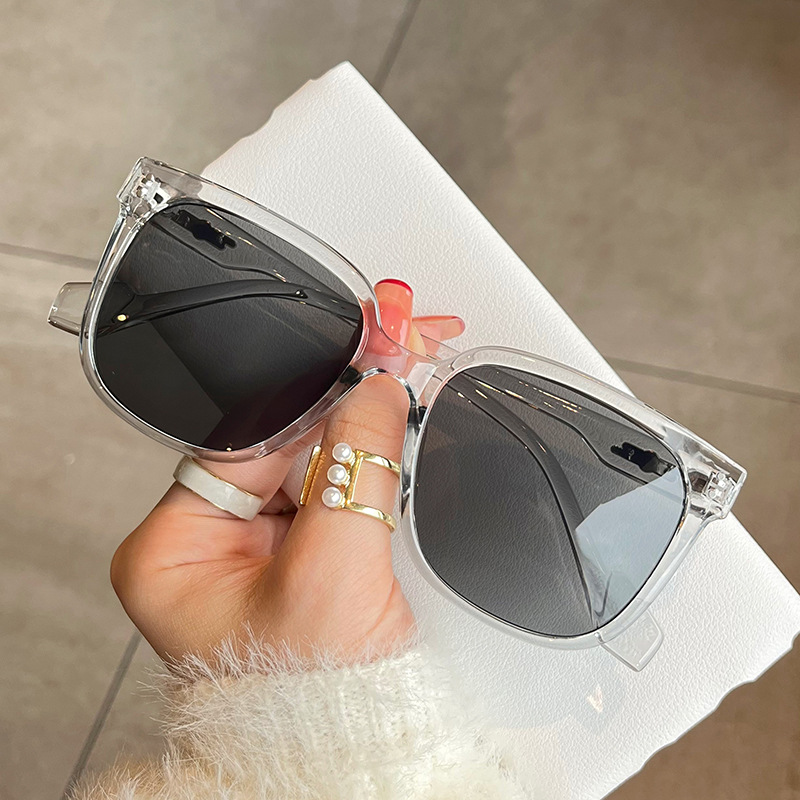 UV400 Kính Mát Nữ Retro Mắt Kí - đánh giá và giá Street Fashion Shoot